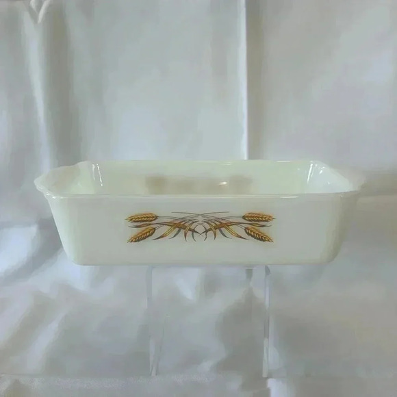 Vintage Fire-King Anchor Hocking Wheat 1 Qt and 2 Qt Bakeware Casserole Dishes - Picture 3 of 5